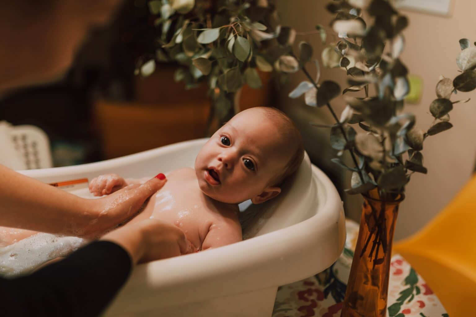 My Baby Hates Baths All of a Sudden (10 Ways To Fix It!)
